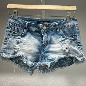 Women’s Wax Jeans daisy dukes, size small